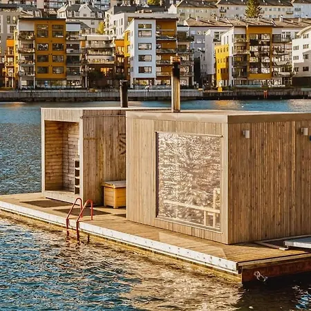 Dining L Restaurants With Sea I Traveller & Workspace