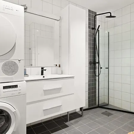 Daire Dining L Restaurants With Sea I Traveller & Workspace *