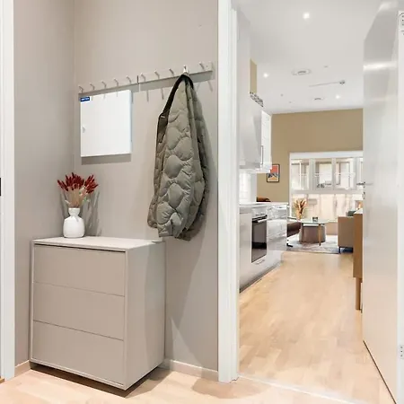 Dining L Restaurants With Sea I Traveller & Workspace *