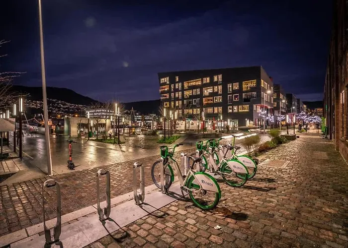 Dining L Restaurants With Sea I Traveller & Workspace