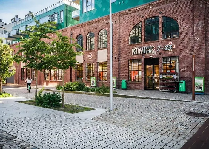 Dining L Restaurants With Sea I Traveller & Workspace Bergen