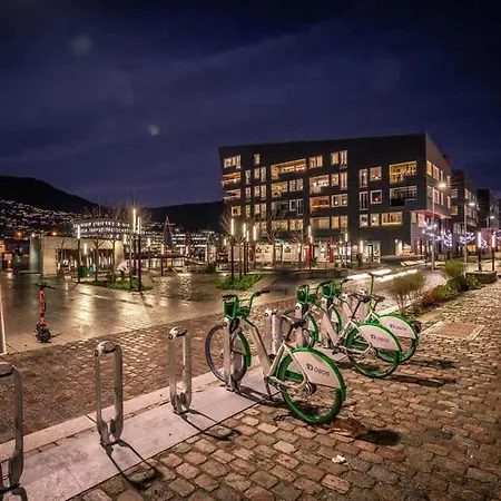 Dining L Restaurants With Sea I Traveller & Workspace